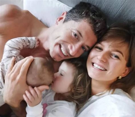 anna lewandowska kinder|Robert Lewandowski’s Family: Parents, Siblings, Wife & Children